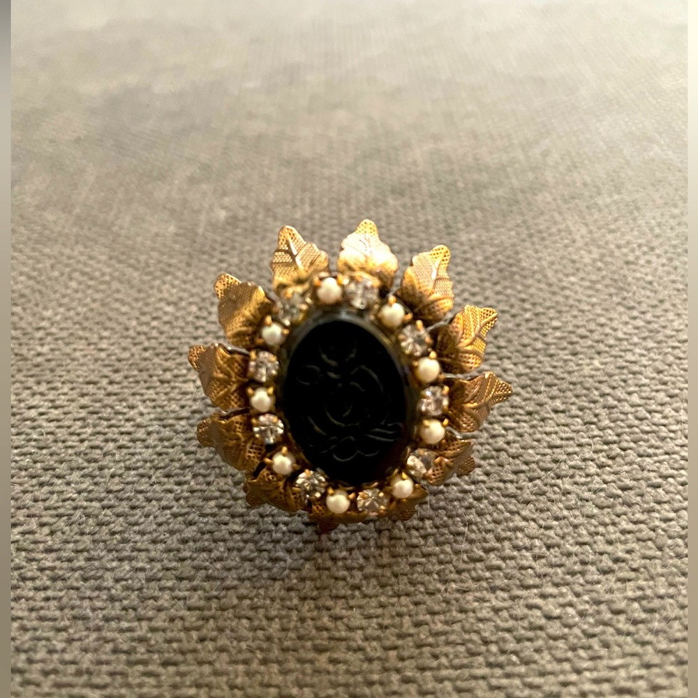 Cocktail ring